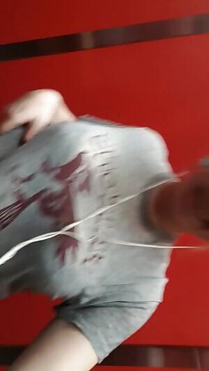 I want to show off for you! Check out my free story alisia_janexo