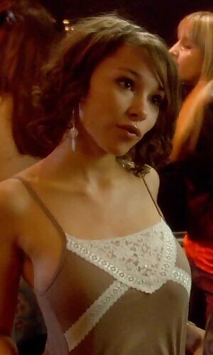 Jessica Parker Kennedy in Decoys 2: Alien Seduction