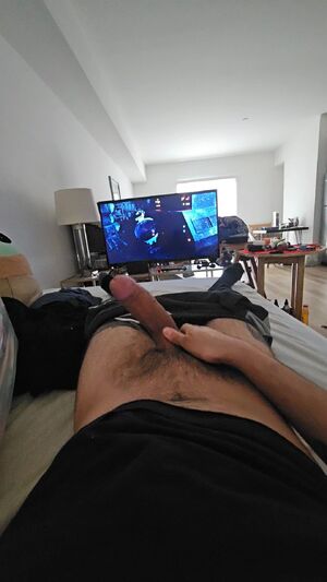 Woke up pretty fucking horny