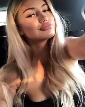 blonde & barbie lips