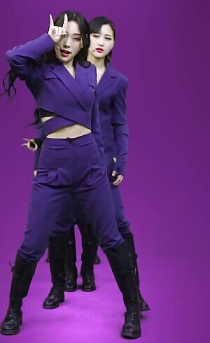 Dreamcatcher Siyeon's soft little boobs!