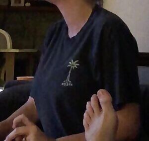 Wife flashing those titties after some wine