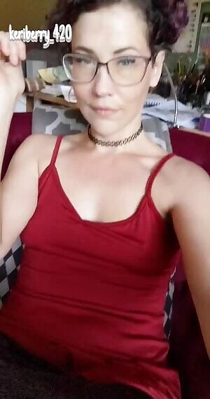 Showing you my pussy 38