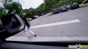 Bang Bus - Sommer Isabella - Dating Advice on The Bus