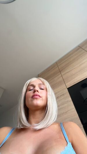 Tik Tok Amateur Blonde OnlyFans Sexy