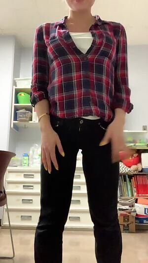 idk why I’m so into the panty peel rn, but this has been my favorite one yet. Panty peel in my classroom 🙈