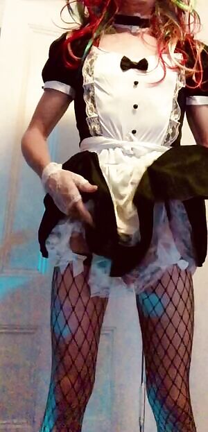 Hoping I can trick or treat a few real cocks this Halloween 😋