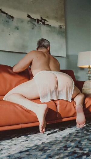 Big Butt Dads Ass Twerking