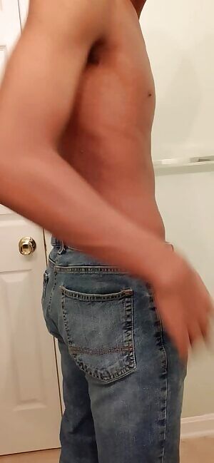 First post. Here's my 🍑