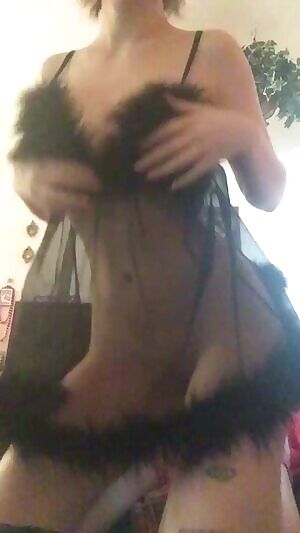 Love this vid of my ex so much... what would you guys do to her?