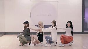 Mamamoo - Group Booty Bounce!