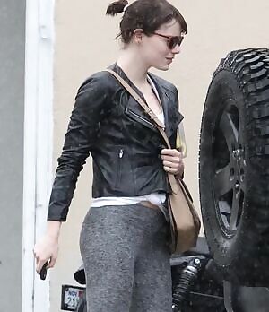 Emma Stone's ass wearing leggins. It's impossible not to jerk off with that ass on display