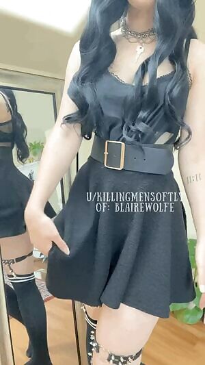 Peek-a-boo, bitch😘