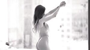 Juli Annee - Night Night! Instagram