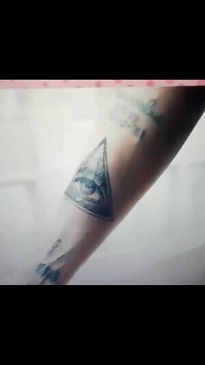 Someone can identify this girl? I'm sorry for bad quality, it's recorded from TV.