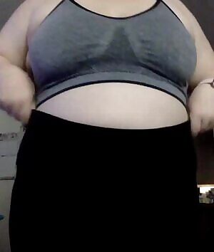 Pregnancy makes me want to be played with!