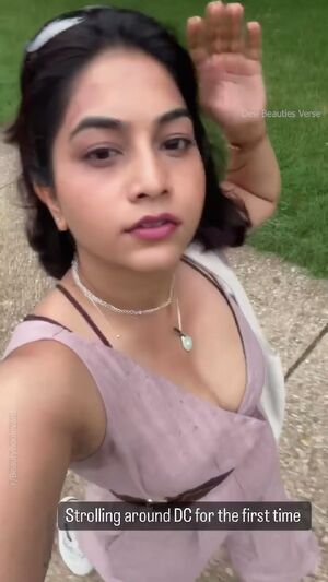 Indian Hotwife Actress Celebrity Cleavage Desi