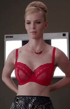 Betty Gilpin
