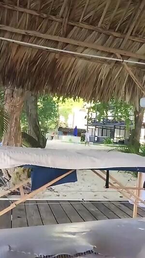 holdthemoan - Some yoga at the beach