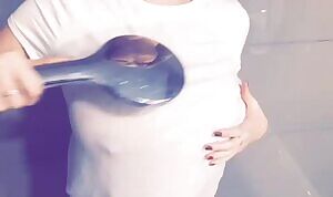 My shirt is not the only wet thing 💦