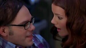 Kathleen Robertson Scary movie 2.. the memories