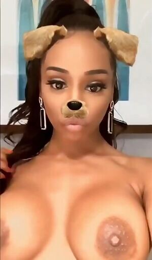 Girls love snapchat filter 👀🐱