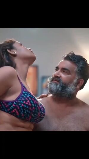 Desi Aunty Babe Big Tits Boobs