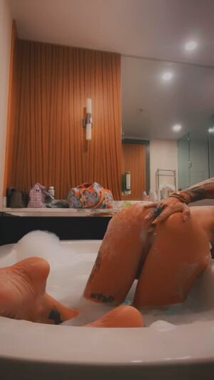 GoPro Gapes Anal Ass Bathroom Booty