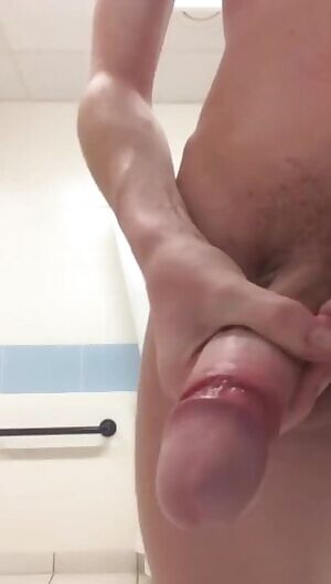 A great way to cool off in this heat 💦💦😩