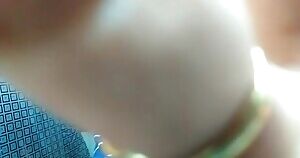 A reveal in the elevator 🙄 I wish i have the courage to flash someone in real life