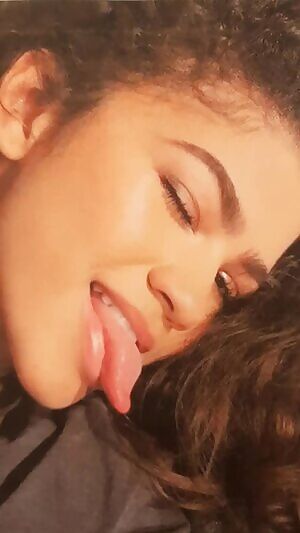 Zendaya lazily begging for cum