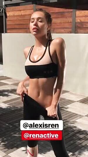 Anyone down to be cucked by Alexis Ren? I would! Who else?