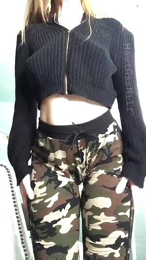 Hi, I'm a mom and i like to wear leggings