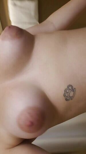 I love watching myself bounce while I'm riding 😈