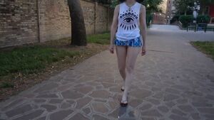 Sexy Exhibition Amateur Flashing Skirt Upskirt