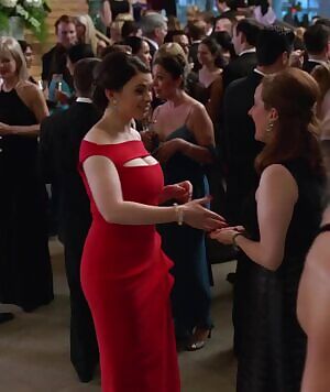 Hayley Atwell has an absolutely perfect body.