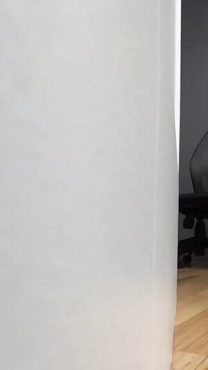 cum into my office please😈