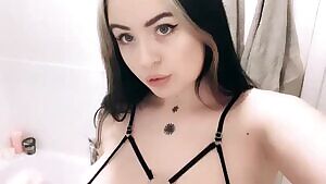 Bouncing them in my new favourite mesh bra