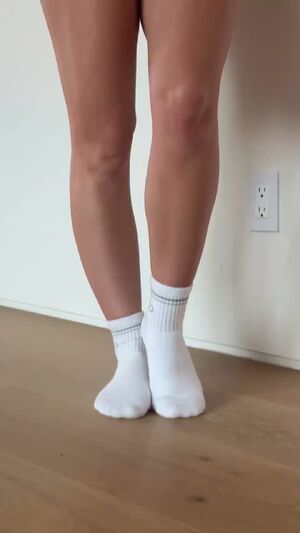 Hips Don't Lie 19honeysuckle 24/7 Big Tits
