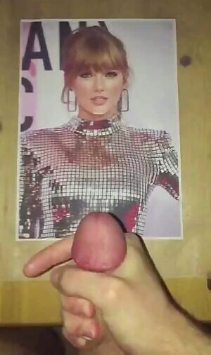 Unloading Over Taylor Swift's Face
