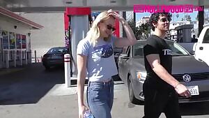 Sophie Turner - Booty Jeans In Motion