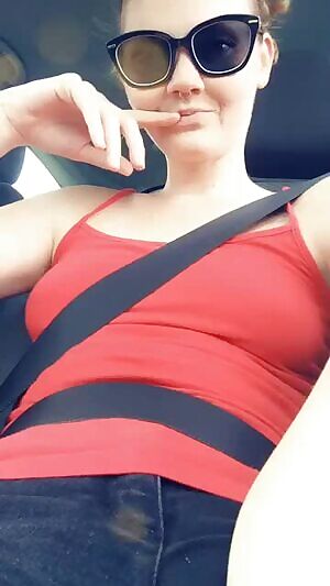 Girl shows her pussy in the car