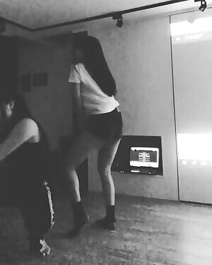 Carina Linn getting low