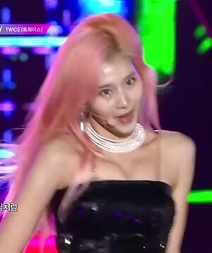 TWICE - Sana, Jihyo & Nayeon