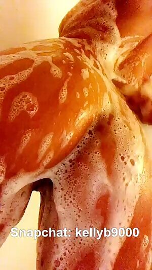 Such a struggle washing this dirty ass 😭😭