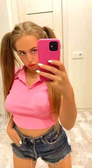 Sex & Dance Jerk Off MILF