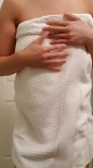 Sunday morning tits and ass!