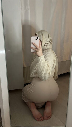 Sweet Hijabis Arab Hijab HolesandSoles Soles
