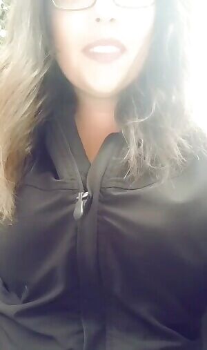 Wearing lipstick makes me feel like lashing 💋