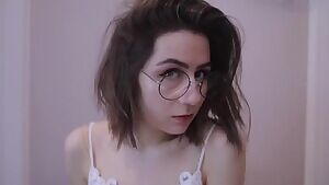 Dodie Clark